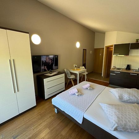 Apartments San Monte Podstrana Zewnętrze zdjęcie